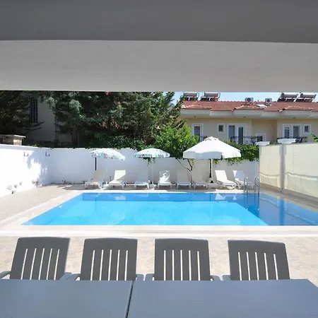 Villa Milenyum 1 *