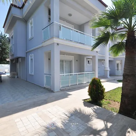 Villa Milenyum 1 *